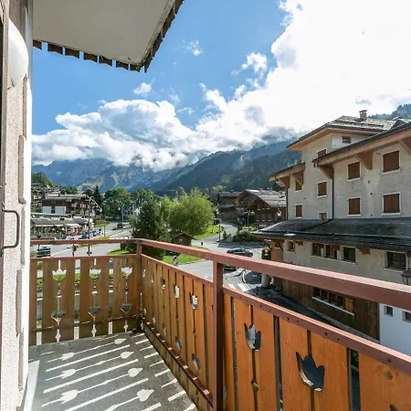 Apartment 4 Pieces Au Centre Du Village - Proche Pistes, Wi-fi, Parking, Balcon - Fr-1-437-24 La Clusaz