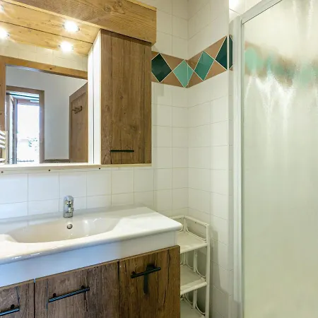 4 Pieces Au Centre Du Village - Proche Pistes, Wi-fi, Parking, Balcon - Fr-1-437-24