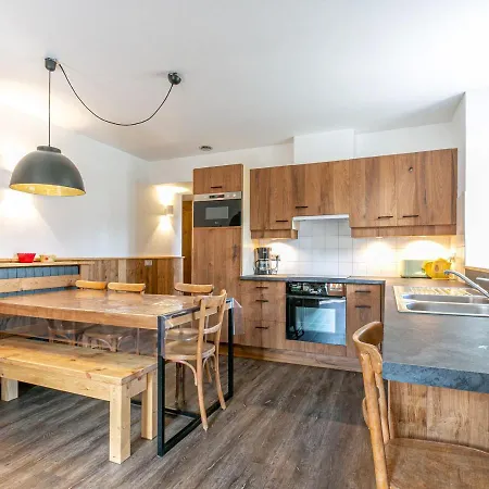 4 Pieces Au Centre Du Village - Proche Pistes, Wi-fi, Parking, Balcon - Fr-1-437-24