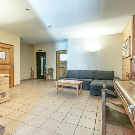 Apartment 4 Pieces Au Centre Du Village - Proche Pistes, Wi-fi, Parking, Balcon - Fr-1-437-24 La Clusaz