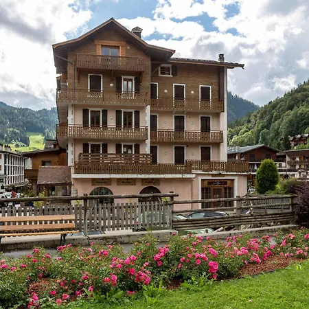 4 Pieces Au Centre Du Village - Proche Pistes, Wi-fi, Parking, Balcon - Fr-1-437-24 * La Clusaz