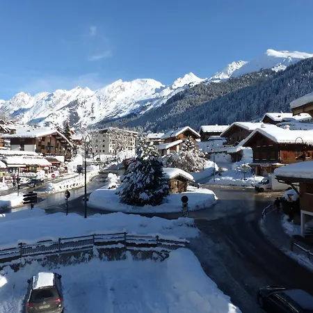 4 Pieces Au Centre Du Village - Proche Pistes, Wi-fi, Parking, Balcon - Fr-1-437-24