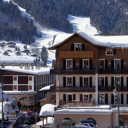4 Pieces Au Centre Du Village - Proche Pistes, Wi-fi, Parking, Balcon - Fr-1-437-24 Apartment